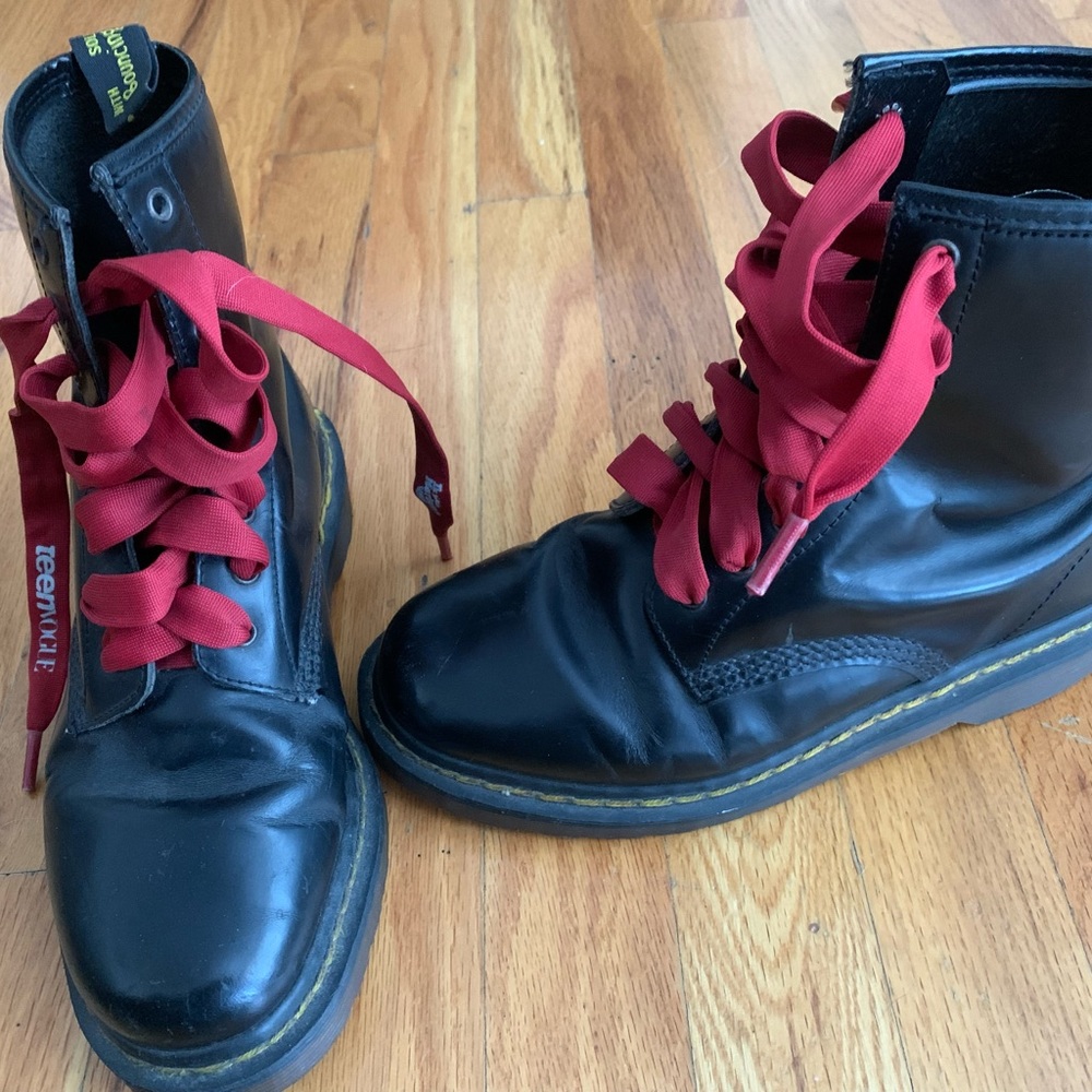 Doc Dr. Martens Black Leather Lace Up
Delaney Combat Boots